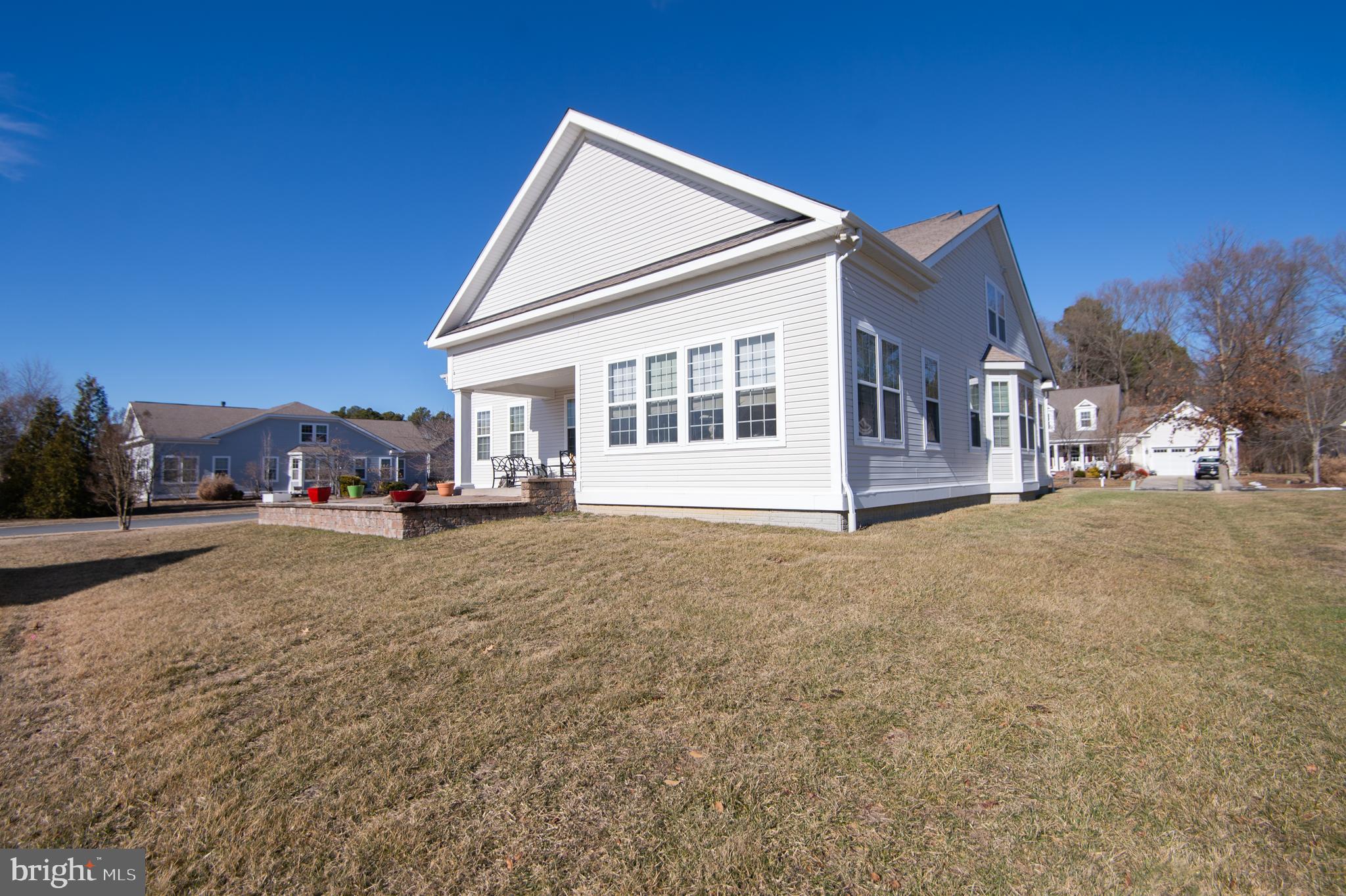 LONGBOAT ESTATES - Residential