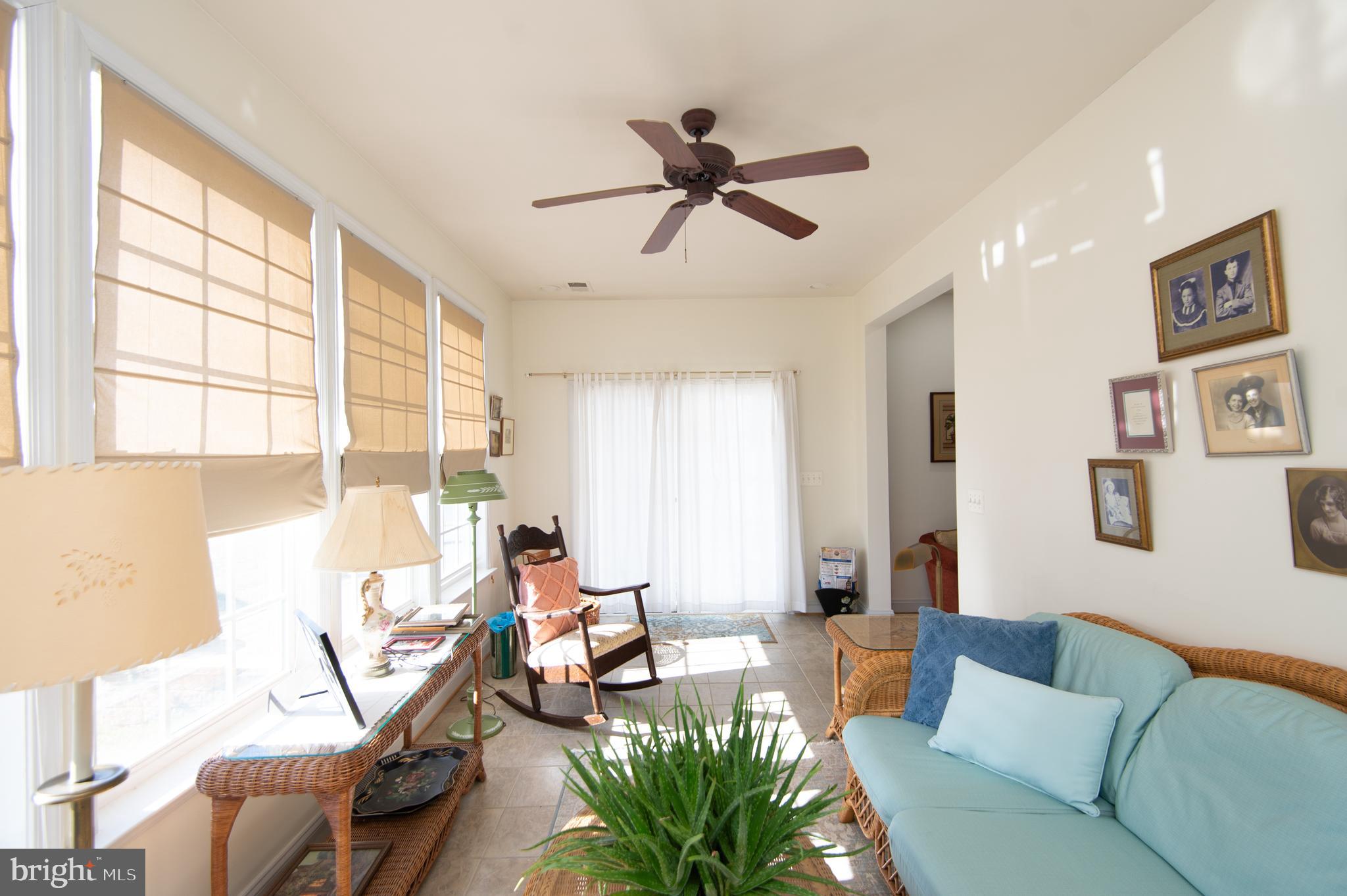 LONGBOAT ESTATES - Residential