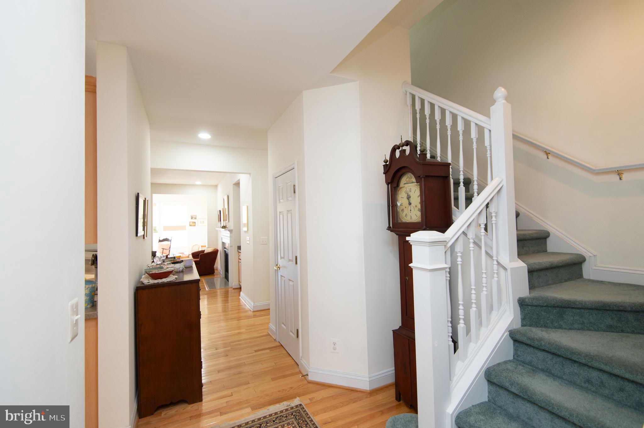 LONGBOAT ESTATES - Residential