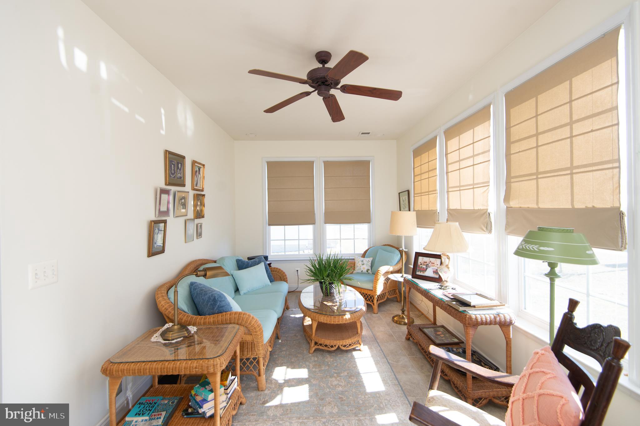 LONGBOAT ESTATES - Residential