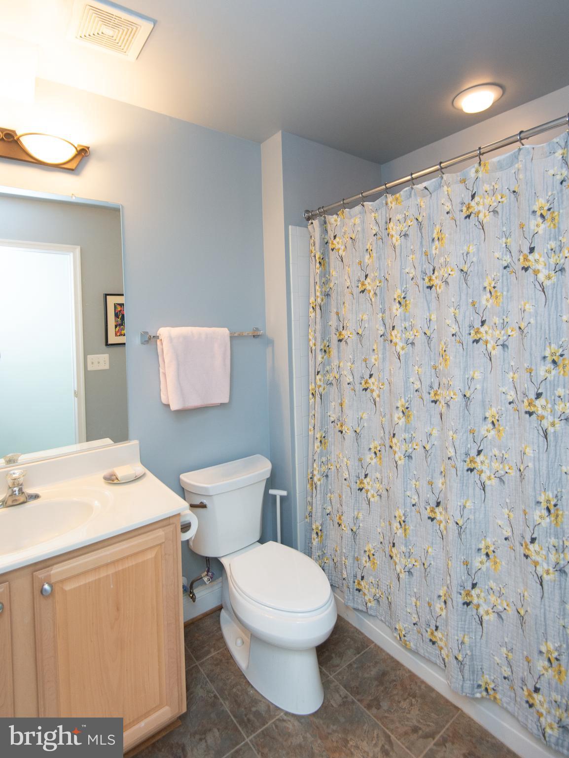 LONGBOAT ESTATES - Residential