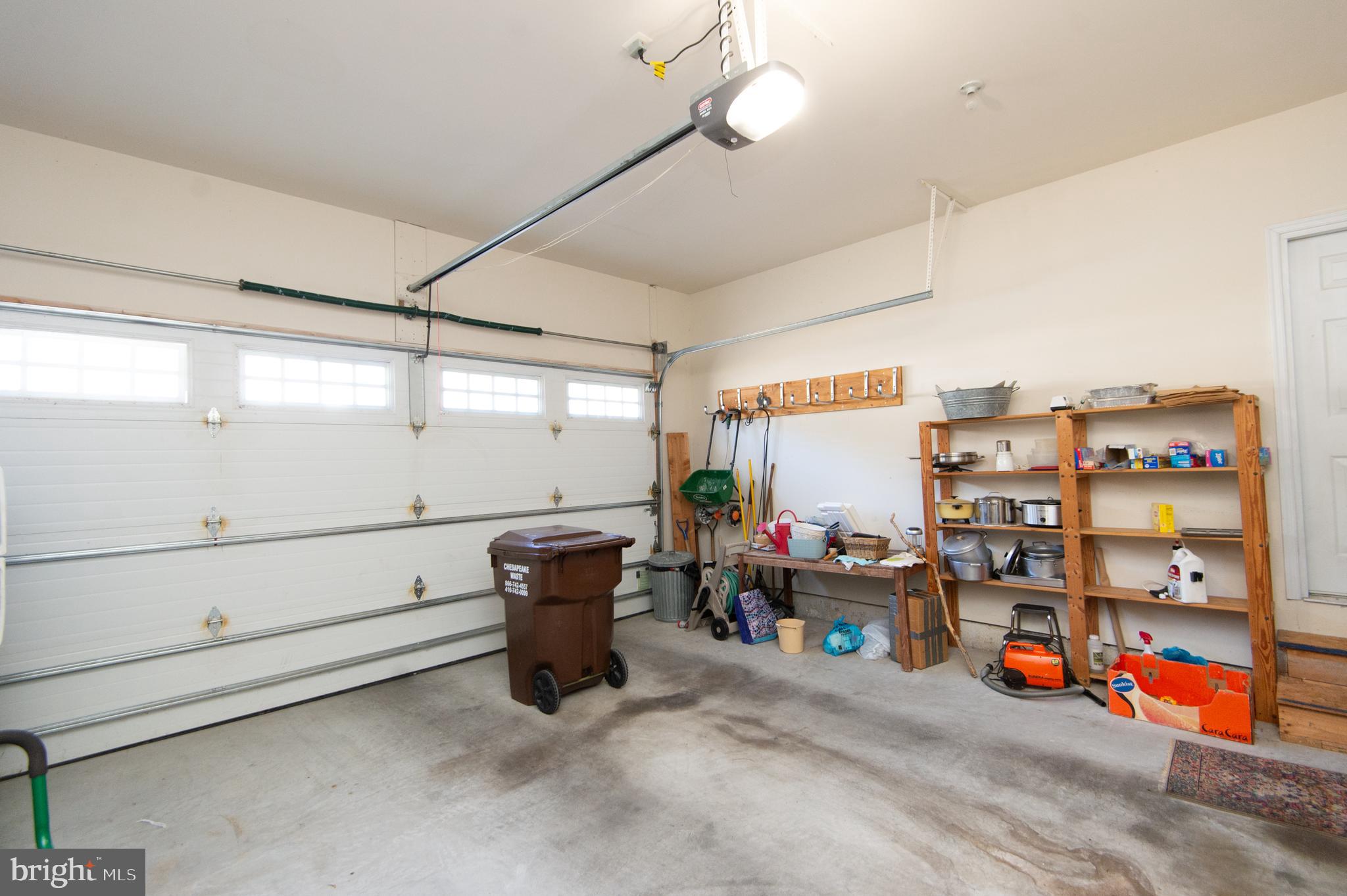 LONGBOAT ESTATES - Residential