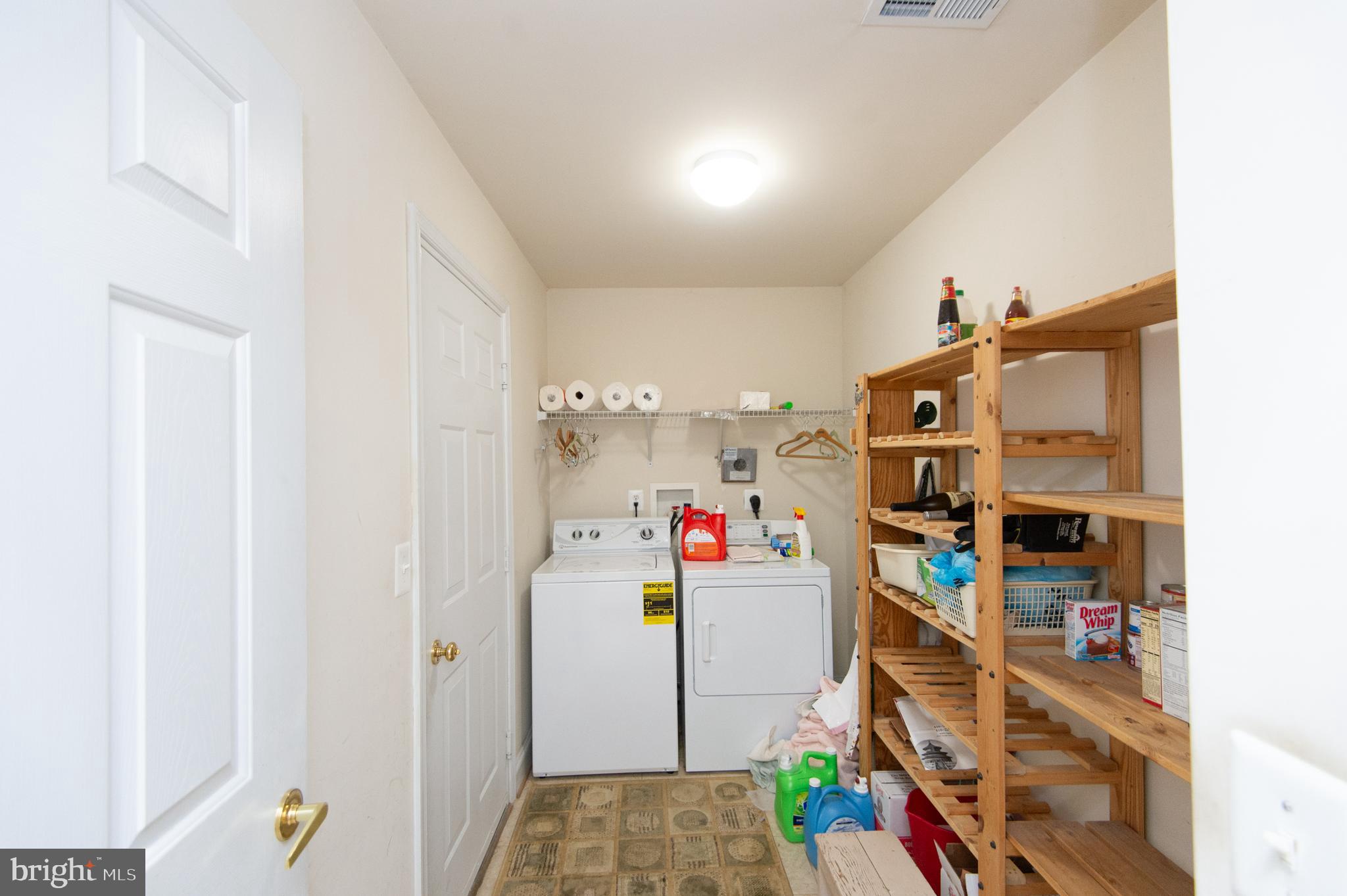 LONGBOAT ESTATES - Residential