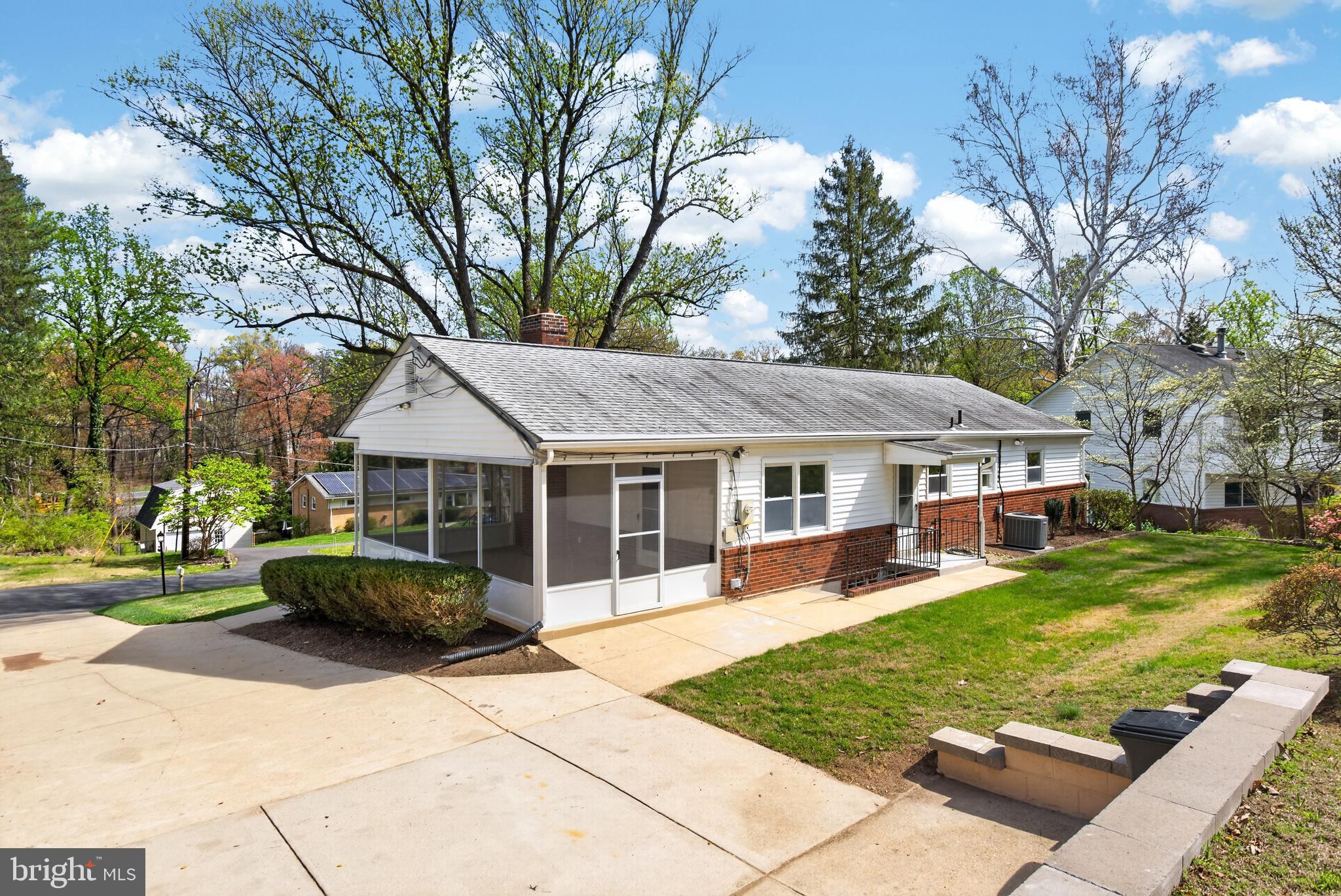 OAKHURST - Residential