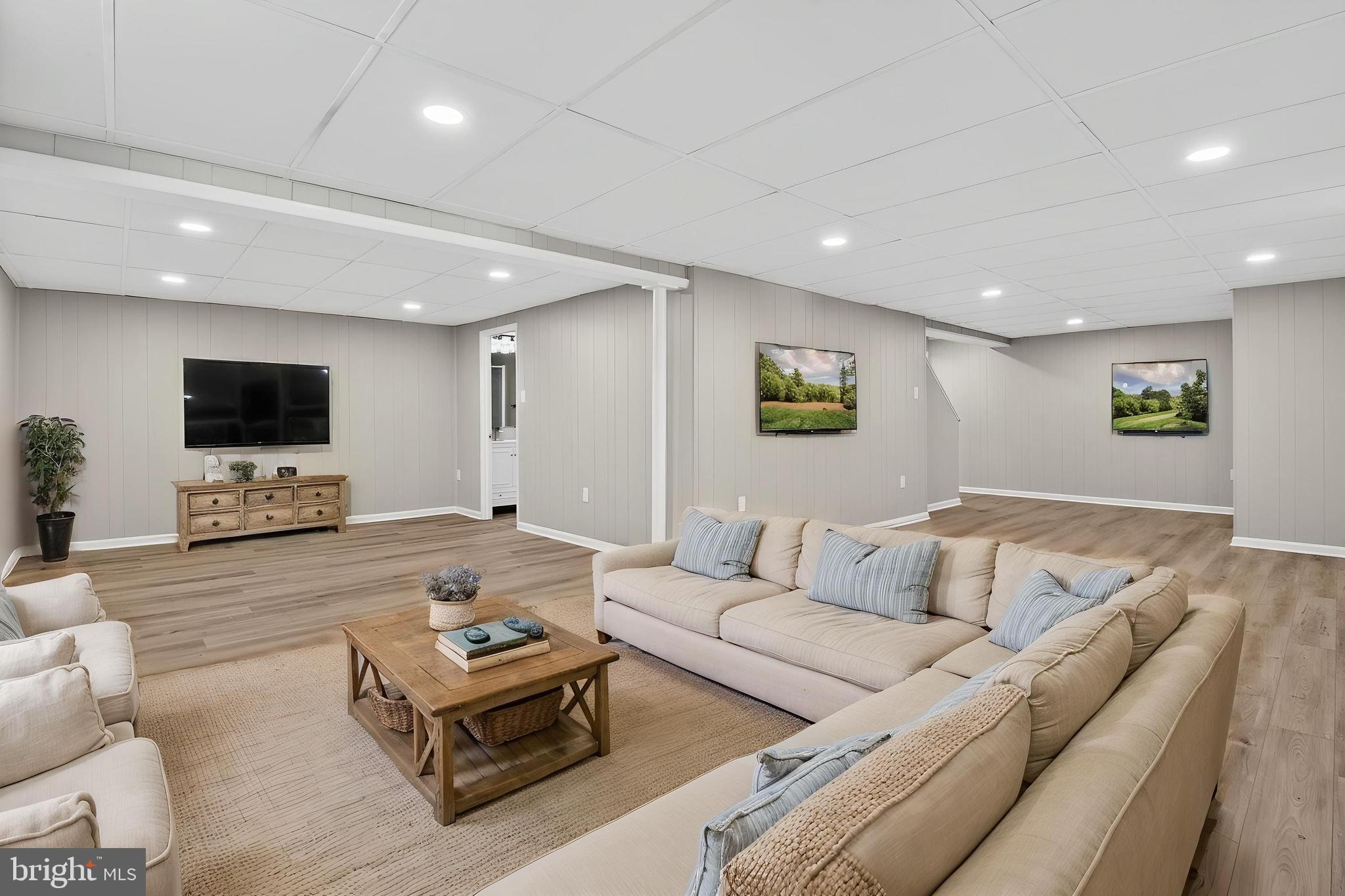 OAKHURST - Residential