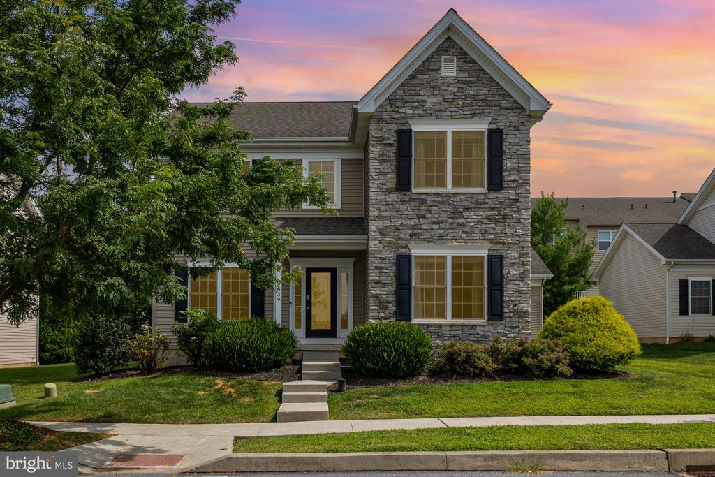 Photo of 639 Richmond Drive, LANCASTER, PA 17601 (MLS # PALA2074840)