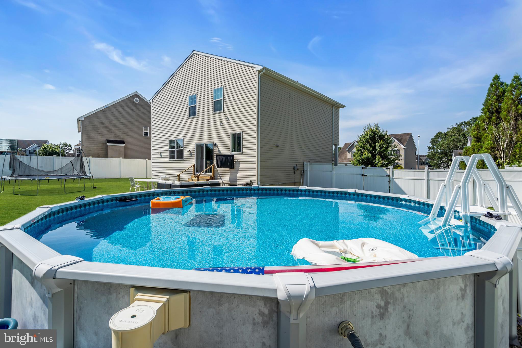 6 HOPPER AVENUE