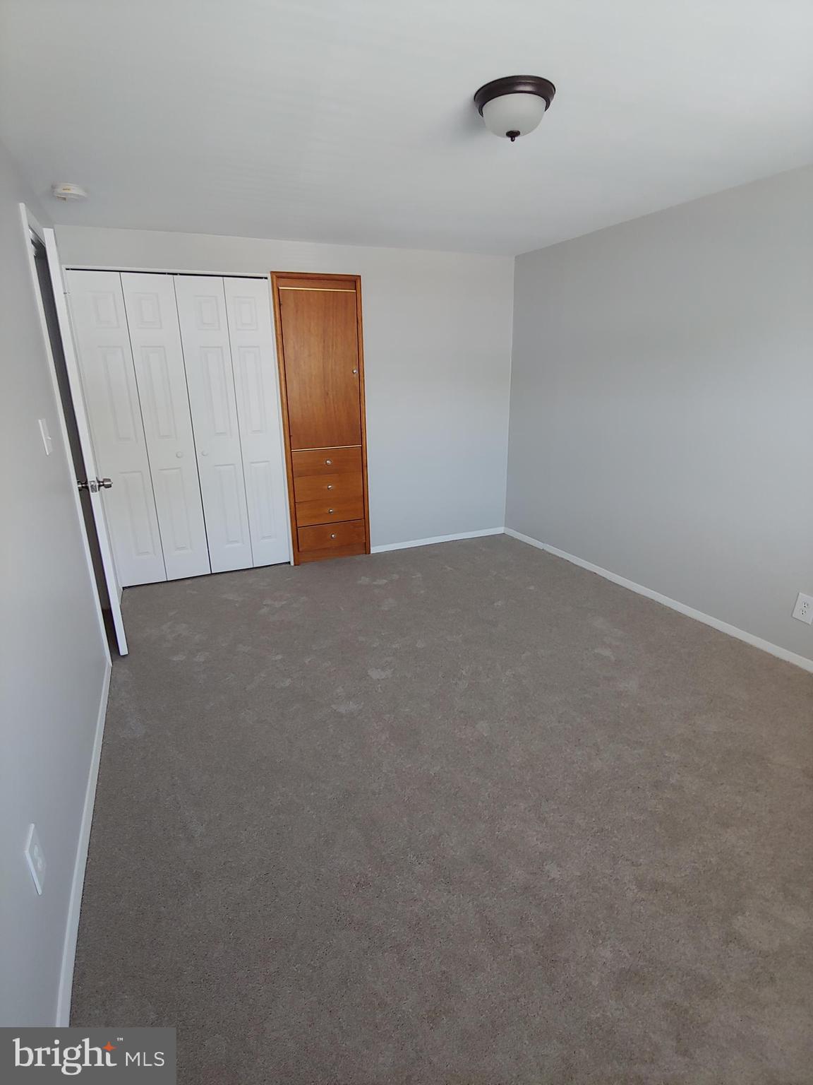 ESSEX - Residential Lease