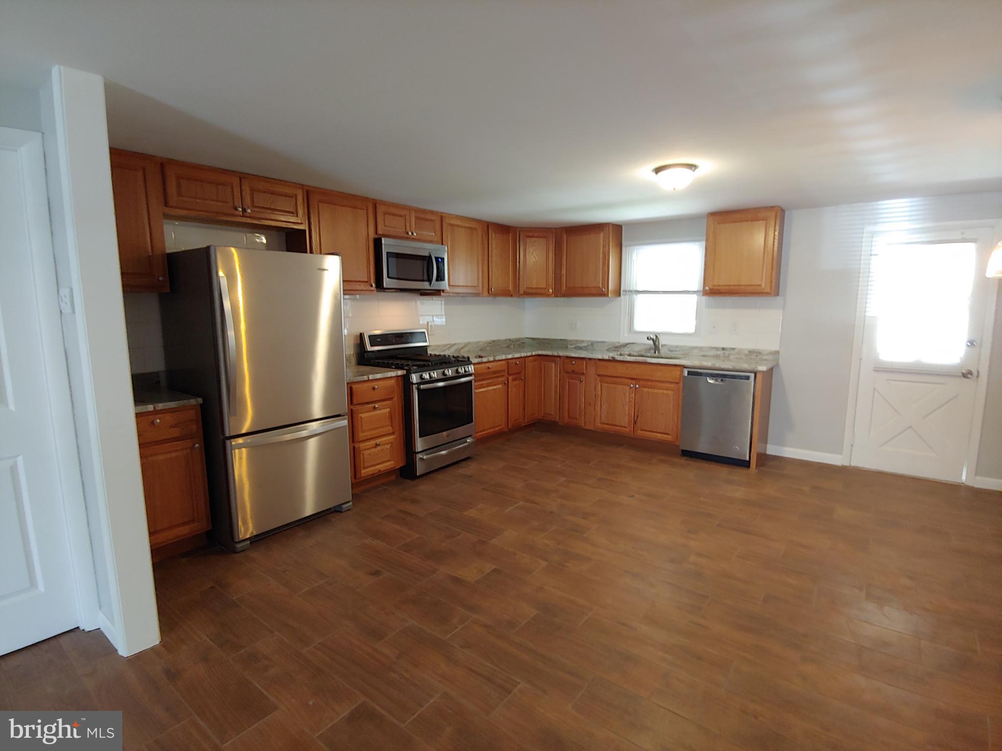 ESSEX - Residential Lease