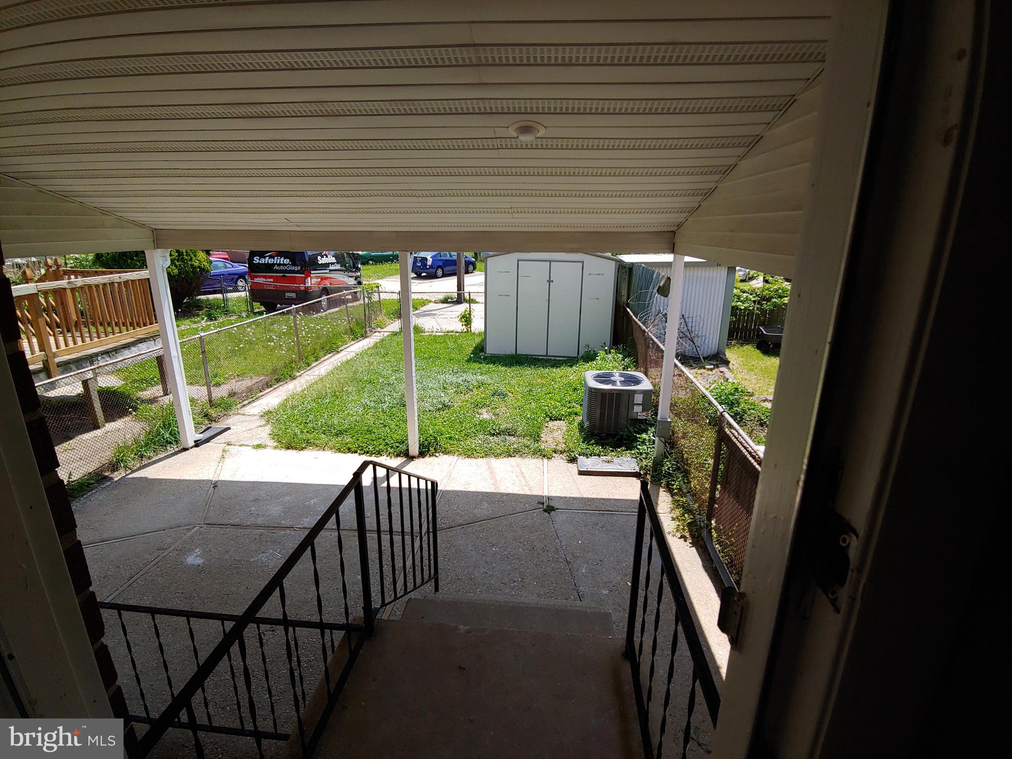 ESSEX - Residential Lease