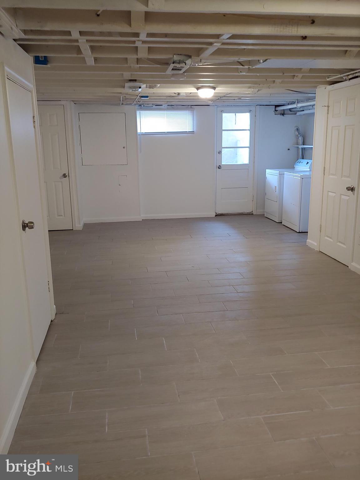 ESSEX - Residential Lease