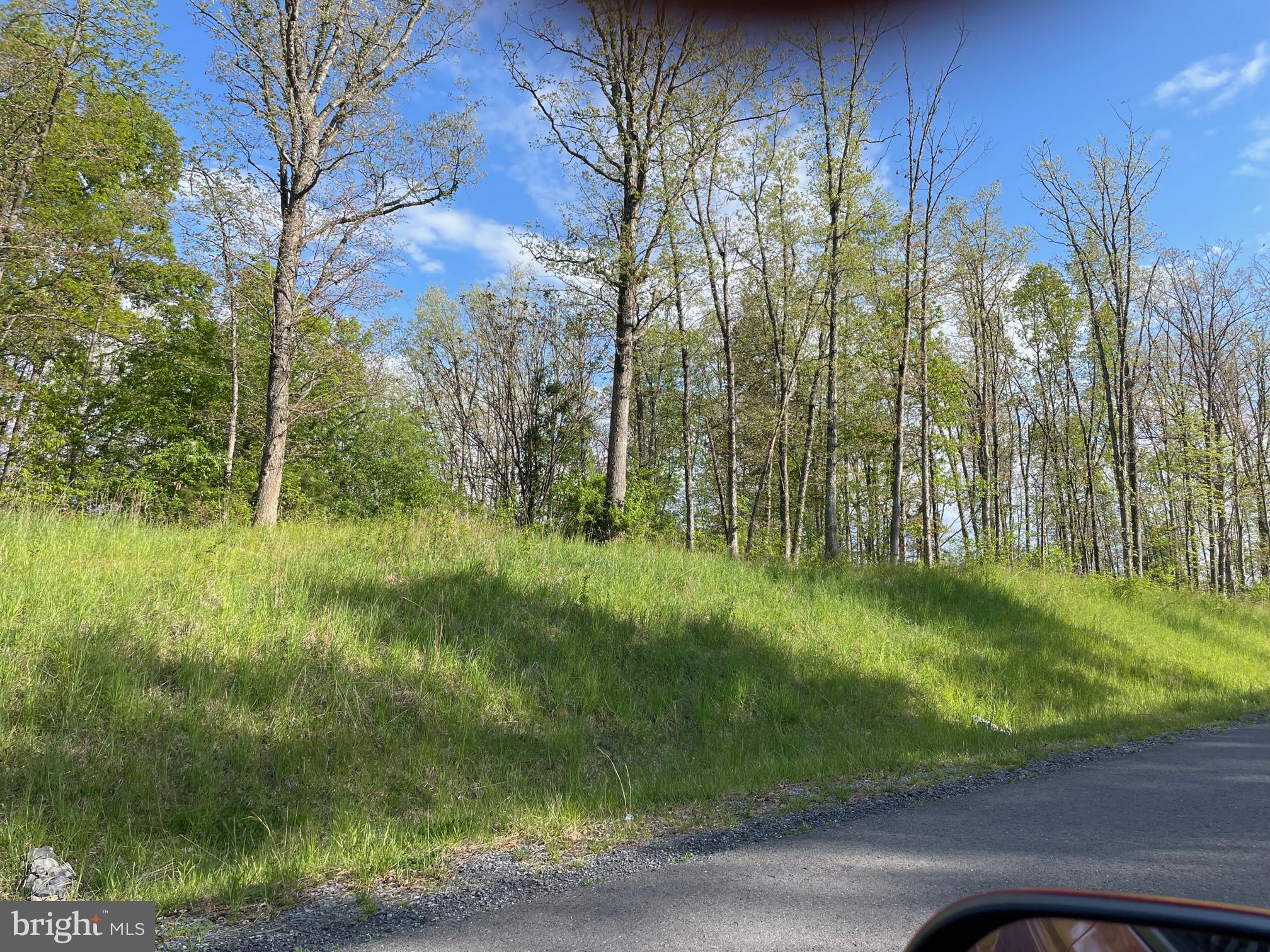 QUAIL HILL ESTATES - Land