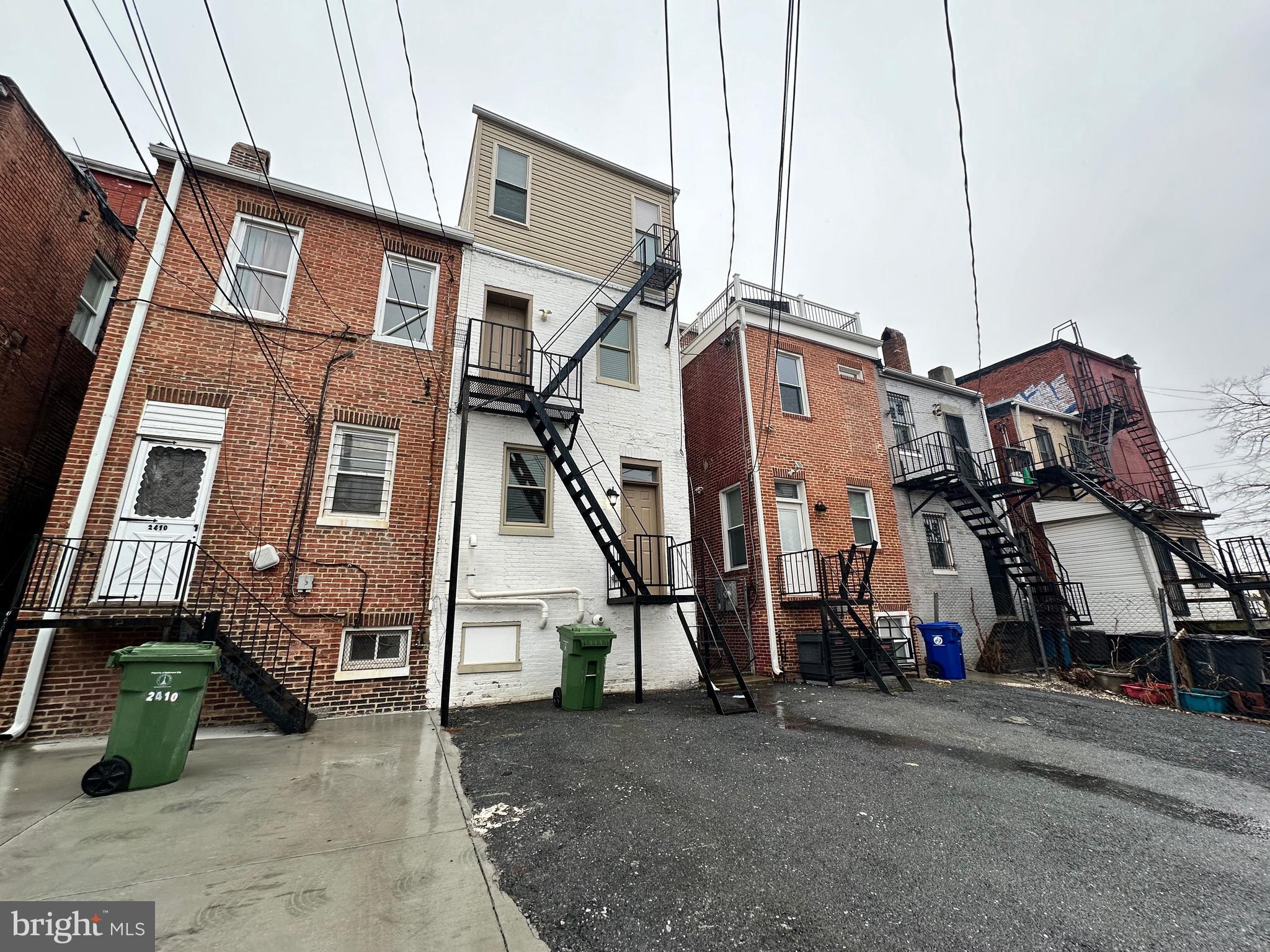 CHARLES VILLAGE - Residential Lease