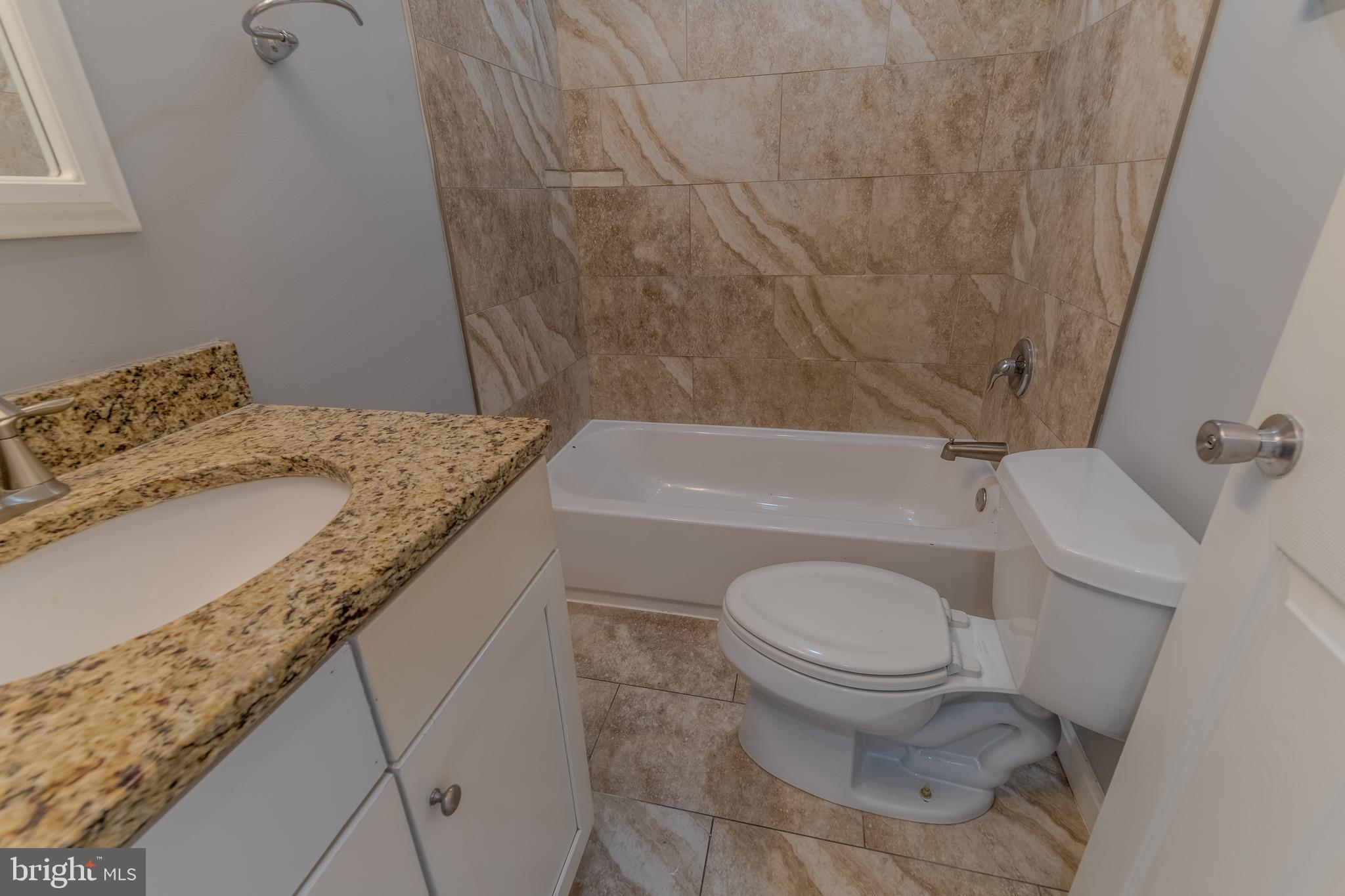 CHARLES VILLAGE - Residential Lease