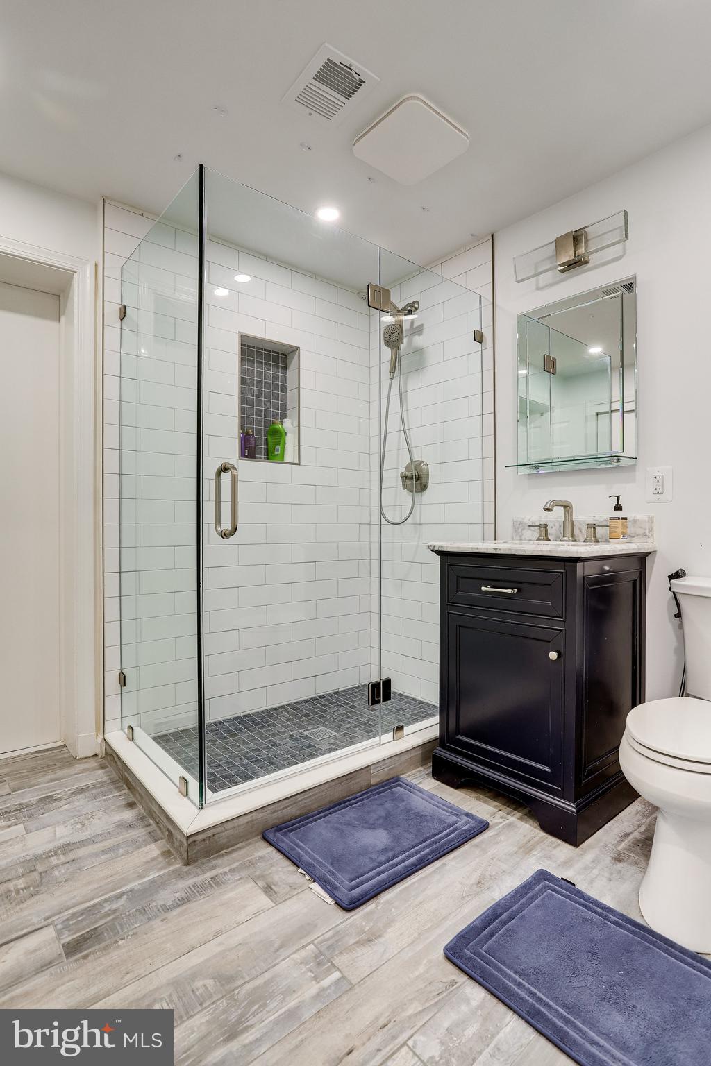 LAKE BARCROFT - Residential Lease