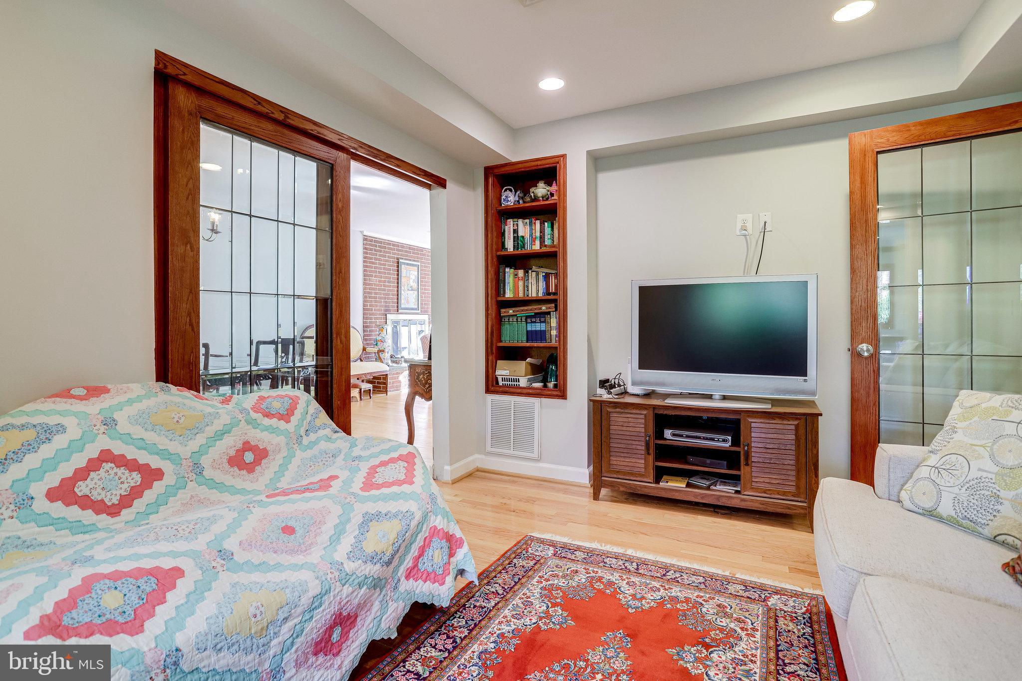 LAKE BARCROFT - Residential Lease