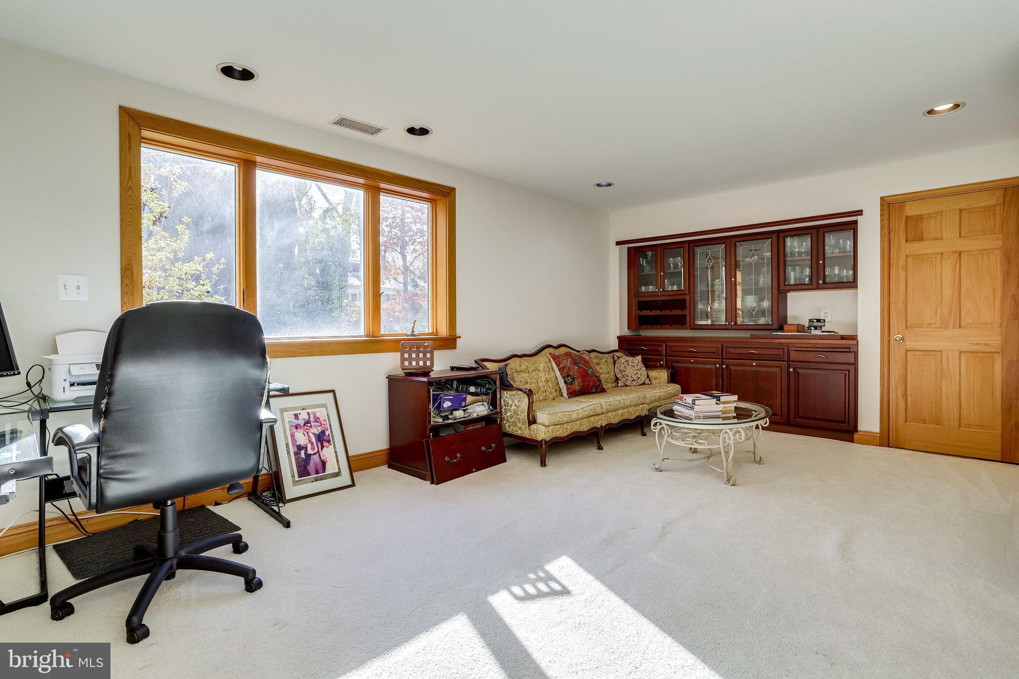 LAKE BARCROFT - Residential Lease