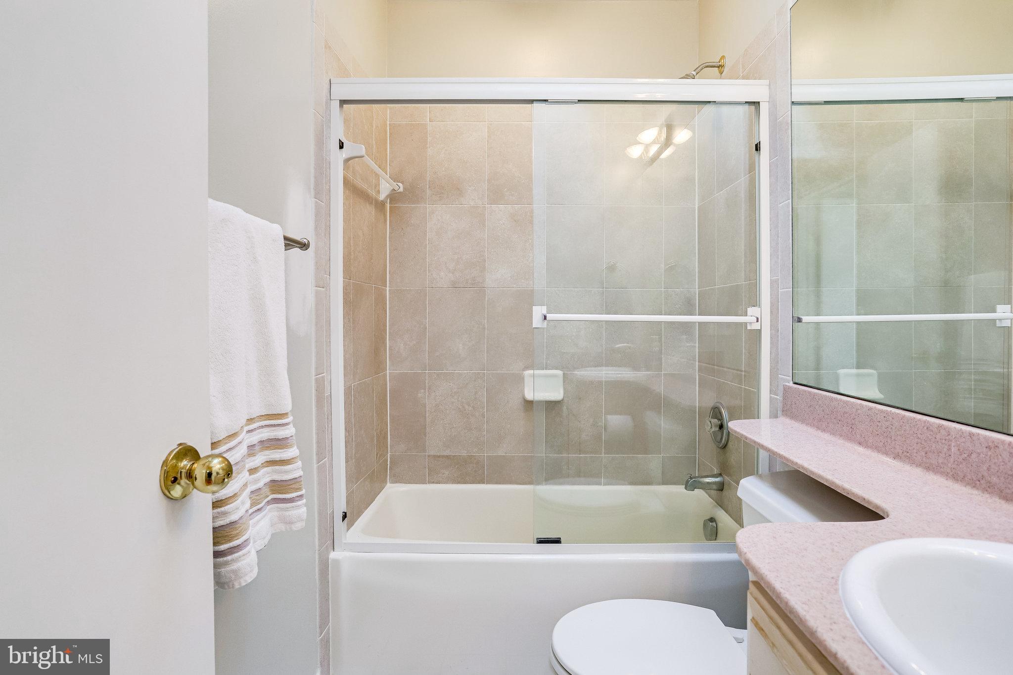 LAKE BARCROFT - Residential Lease