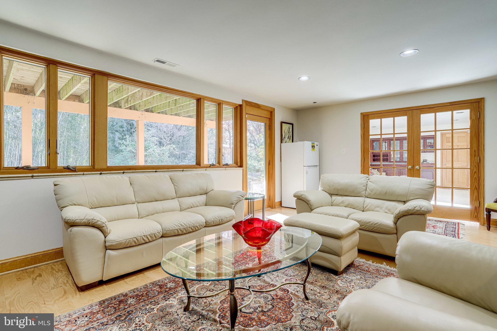 LAKE BARCROFT - Residential Lease