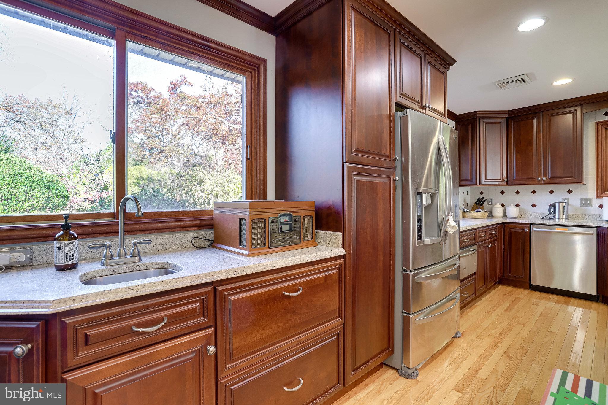 LAKE BARCROFT - Residential Lease