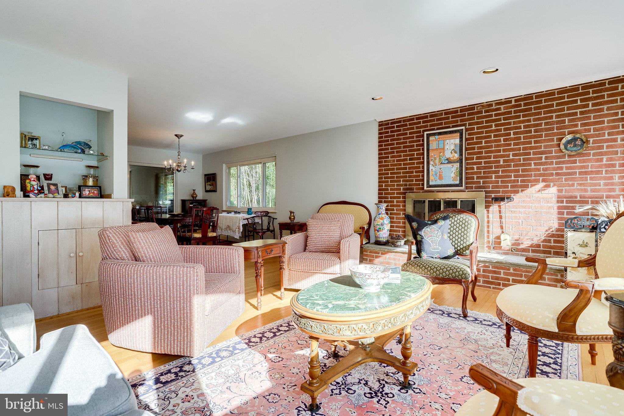 LAKE BARCROFT - Residential Lease