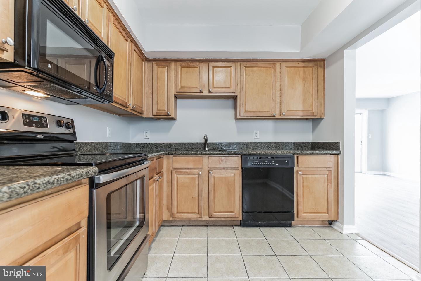 3179 SUMMIT SQUARE DRIVE 2-E6