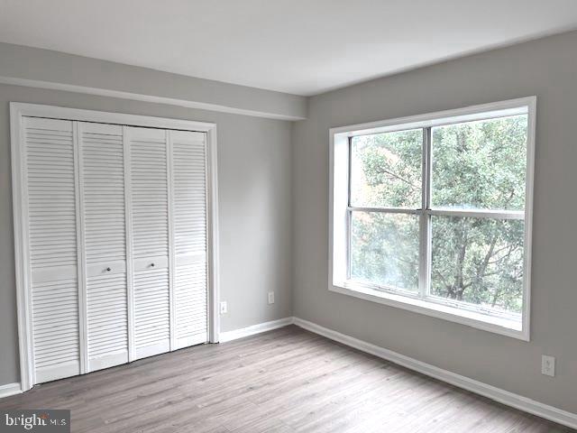 FOUR WINDS AT OAKTON - Residential Lease