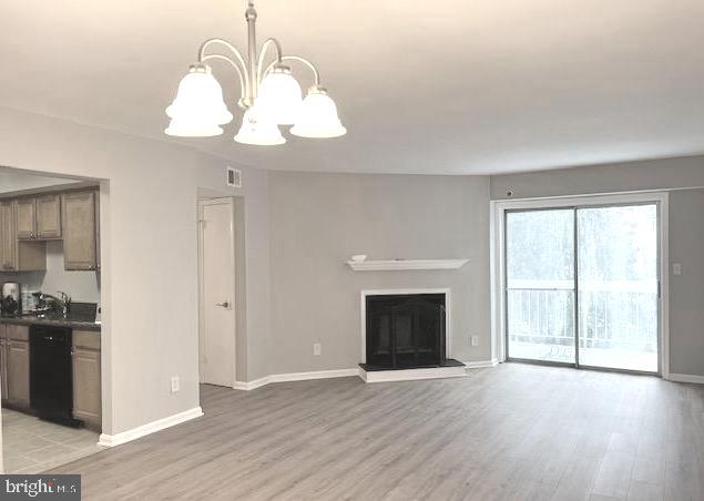 FOUR WINDS AT OAKTON - Residential Lease