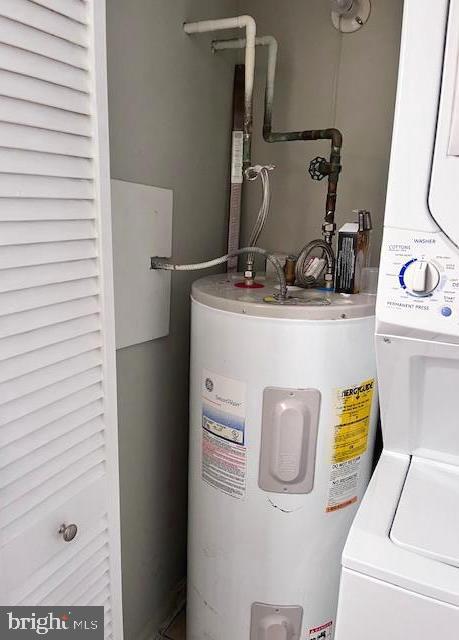 FOUR WINDS AT OAKTON - Residential Lease