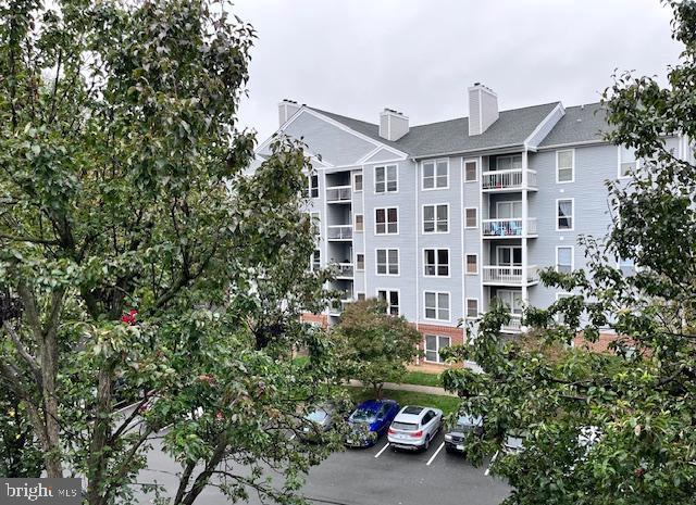 FOUR WINDS AT OAKTON - Residential Lease