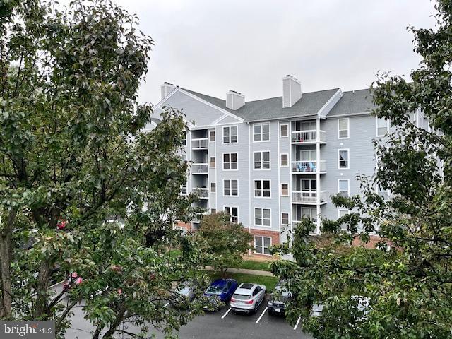 FOUR WINDS AT OAKTON - Residential Lease