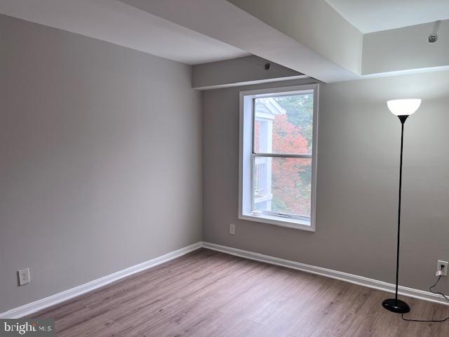 FOUR WINDS AT OAKTON - Residential Lease