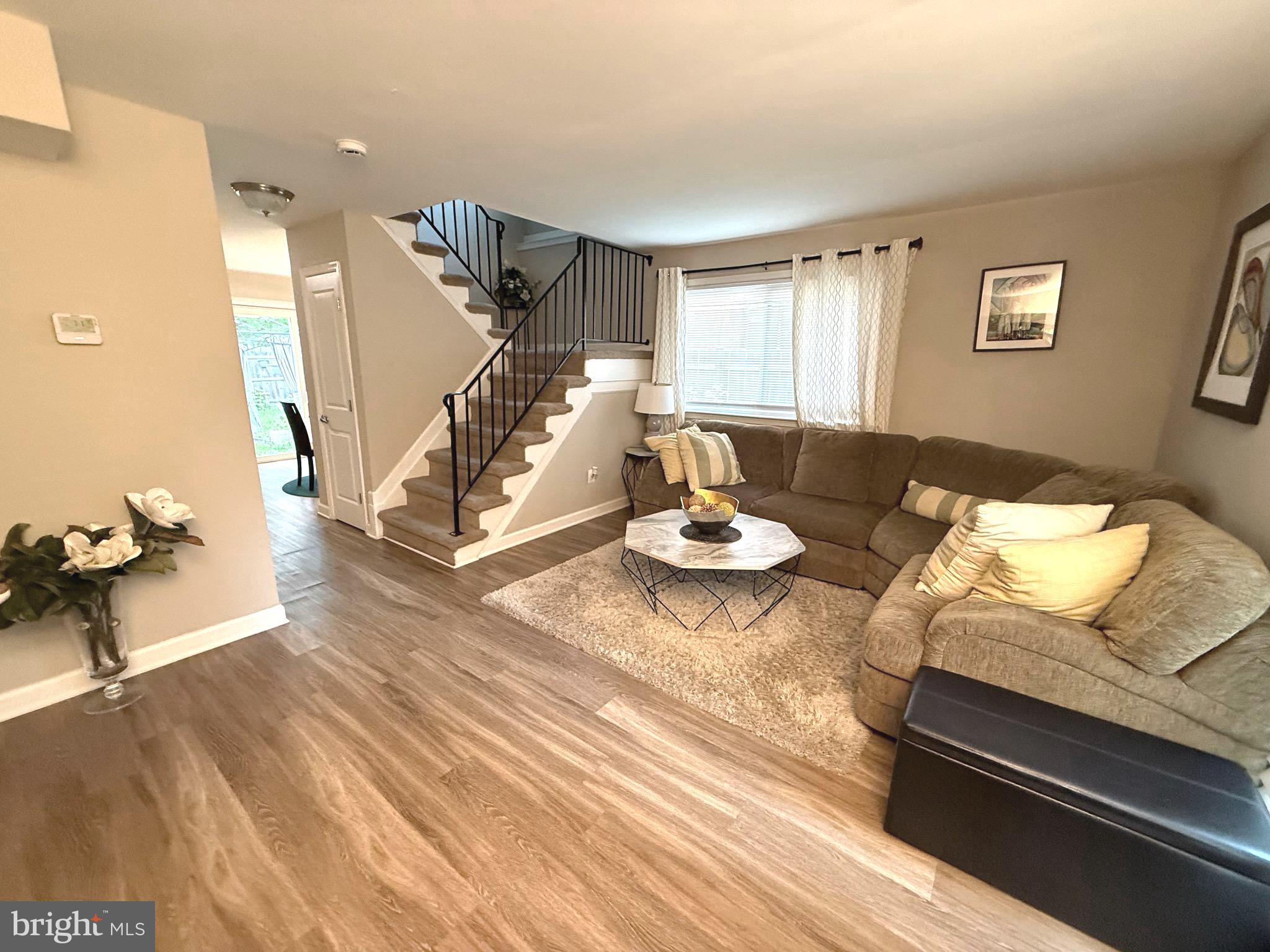 DARNESTOWN OUTSIDE - Residential