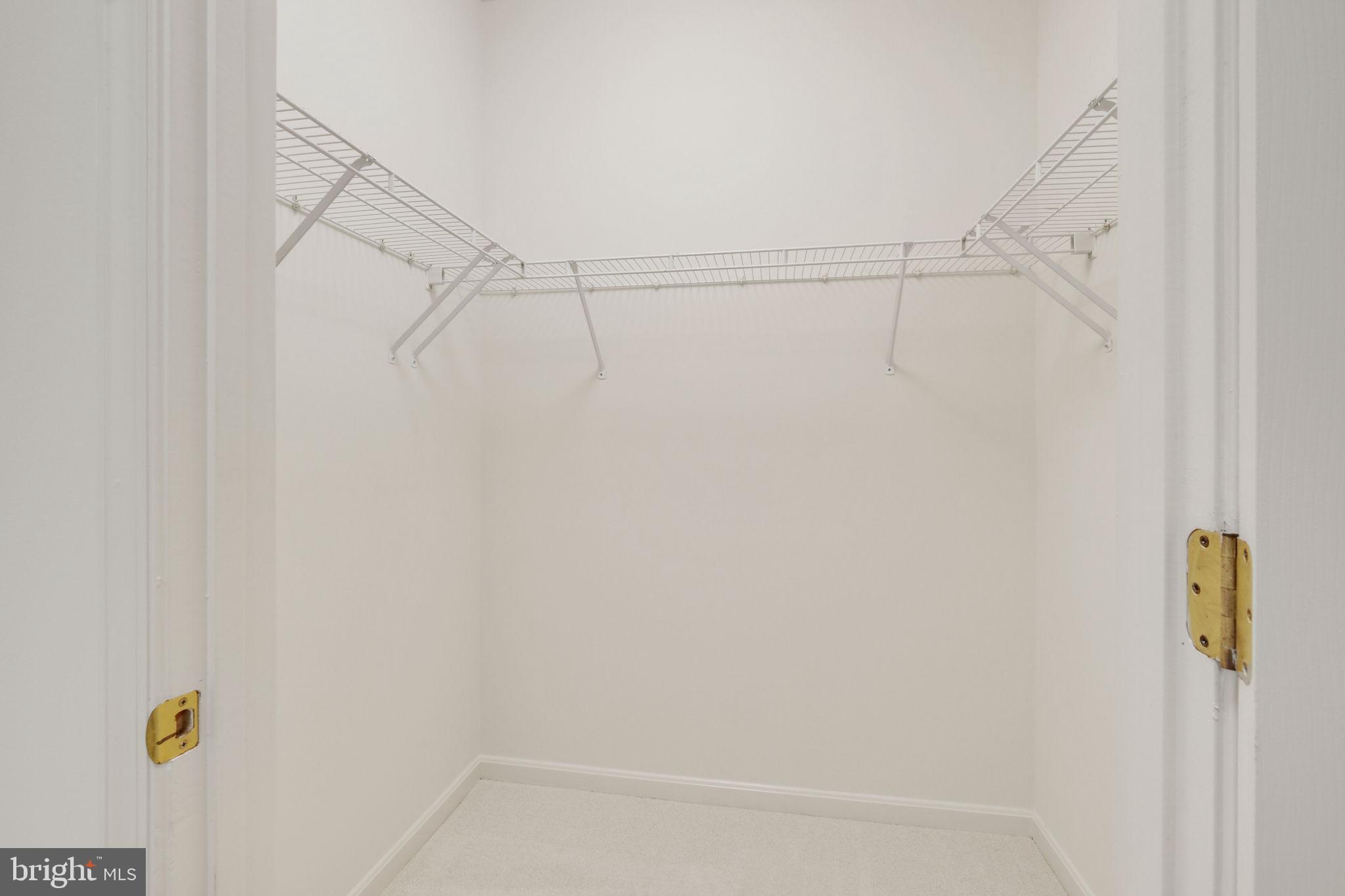 KENTLANDS - Residential