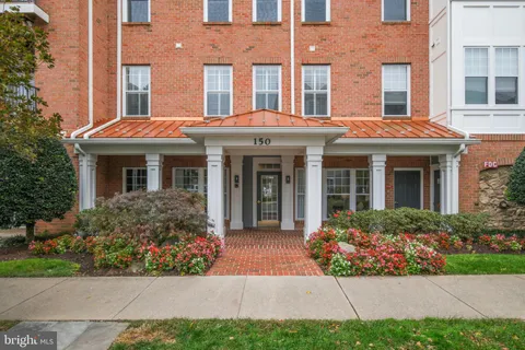 150 Chevy Chase Street Unit 102, Gaithersburg, MD 20878 - MLS#: MDMC2202762