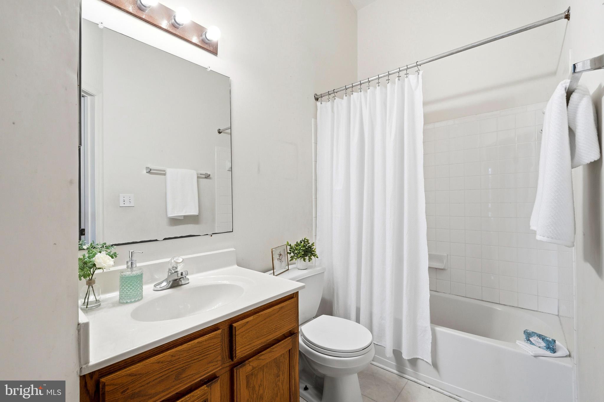 BAYVIEW HILLS - Residential