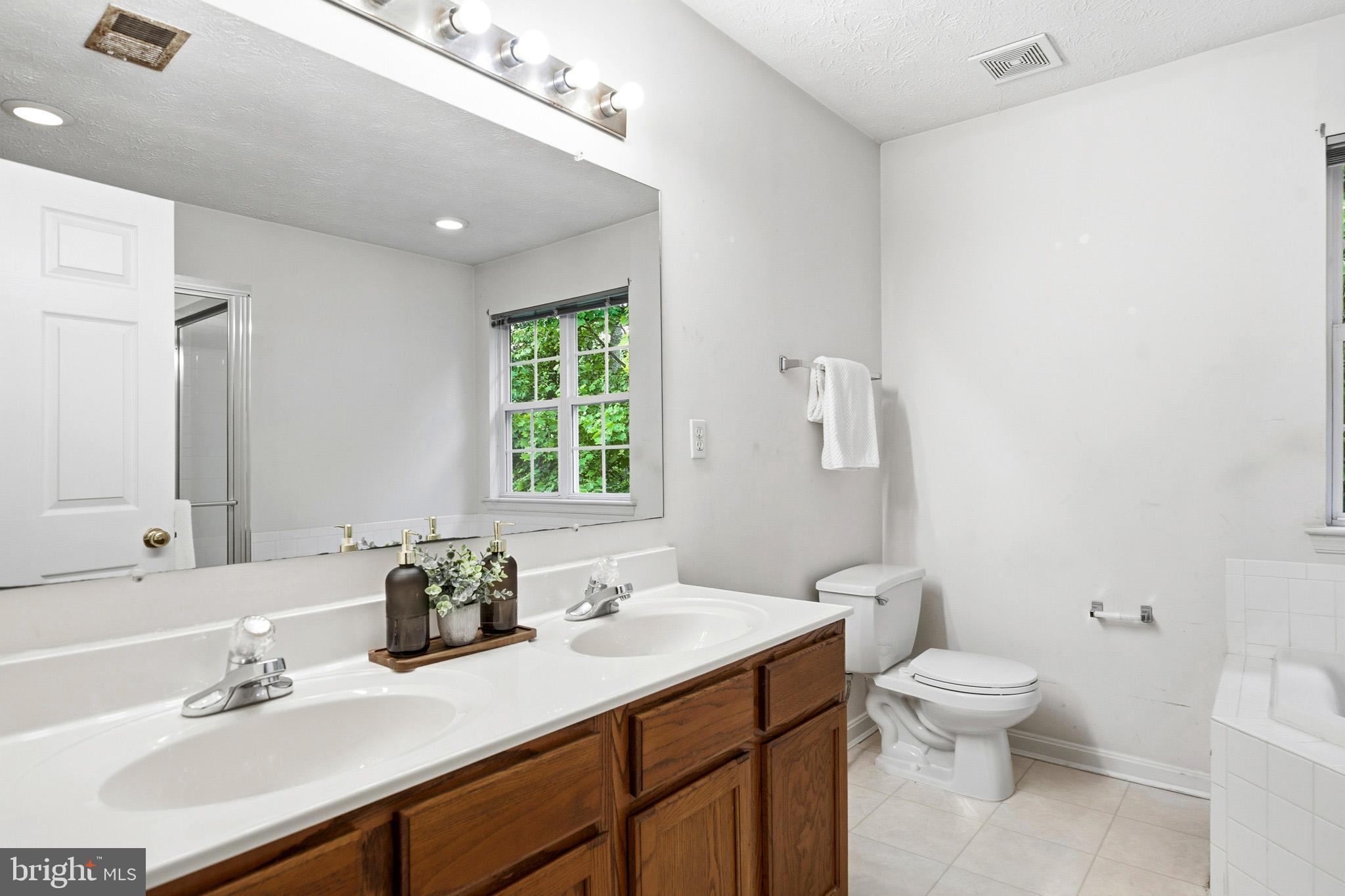 BAYVIEW HILLS - Residential