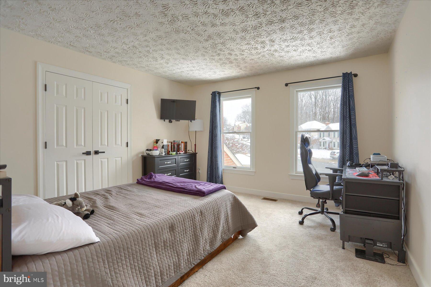 DURHAM MANOR - Residential