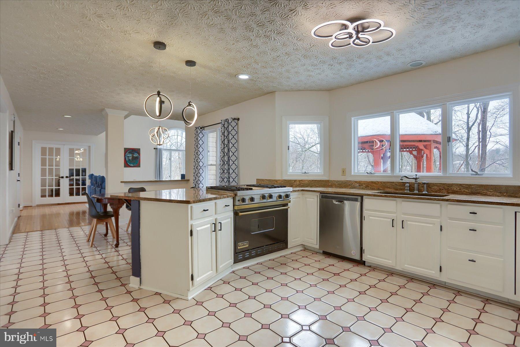 DURHAM MANOR - Residential