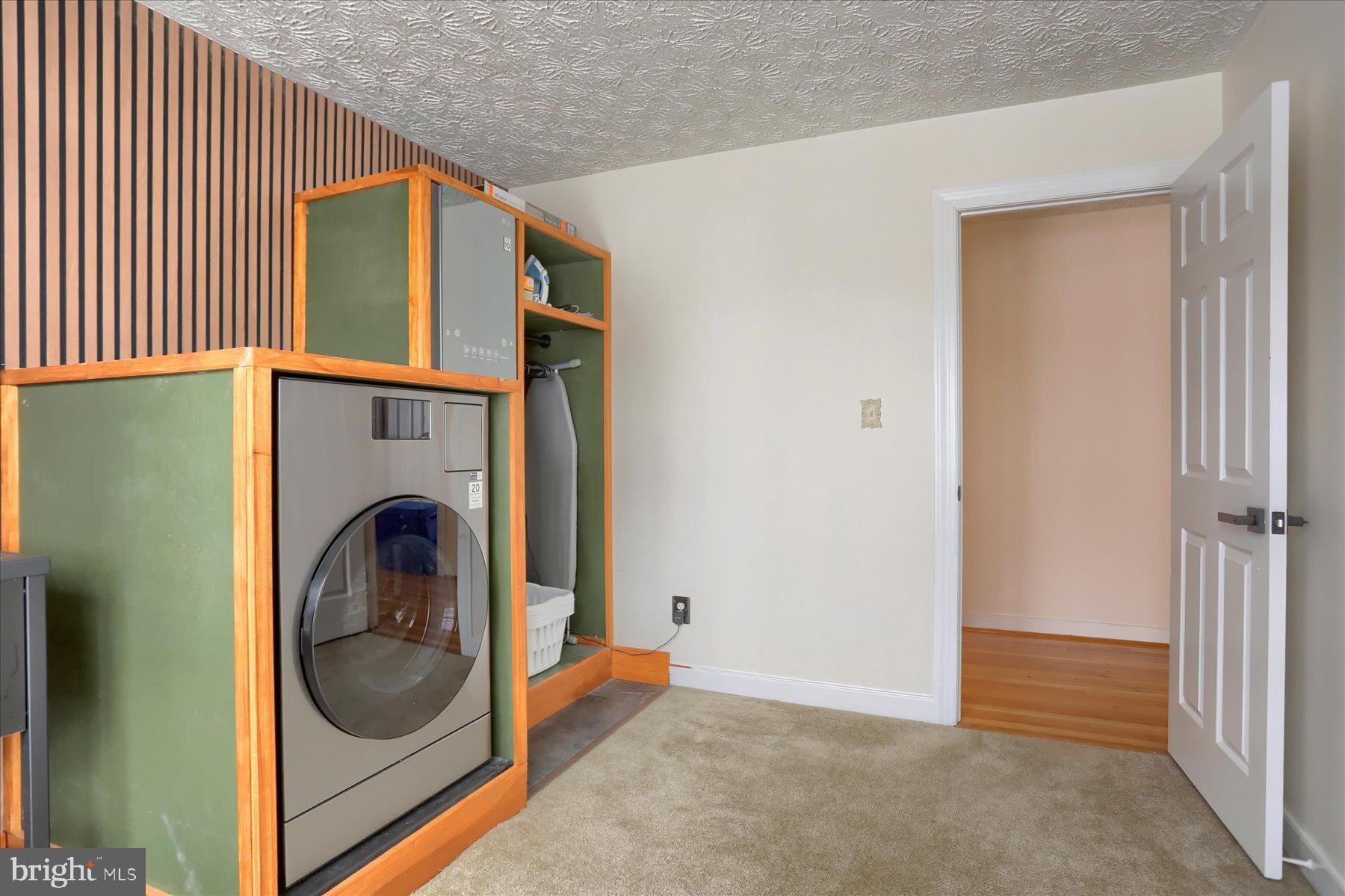 DURHAM MANOR - Residential