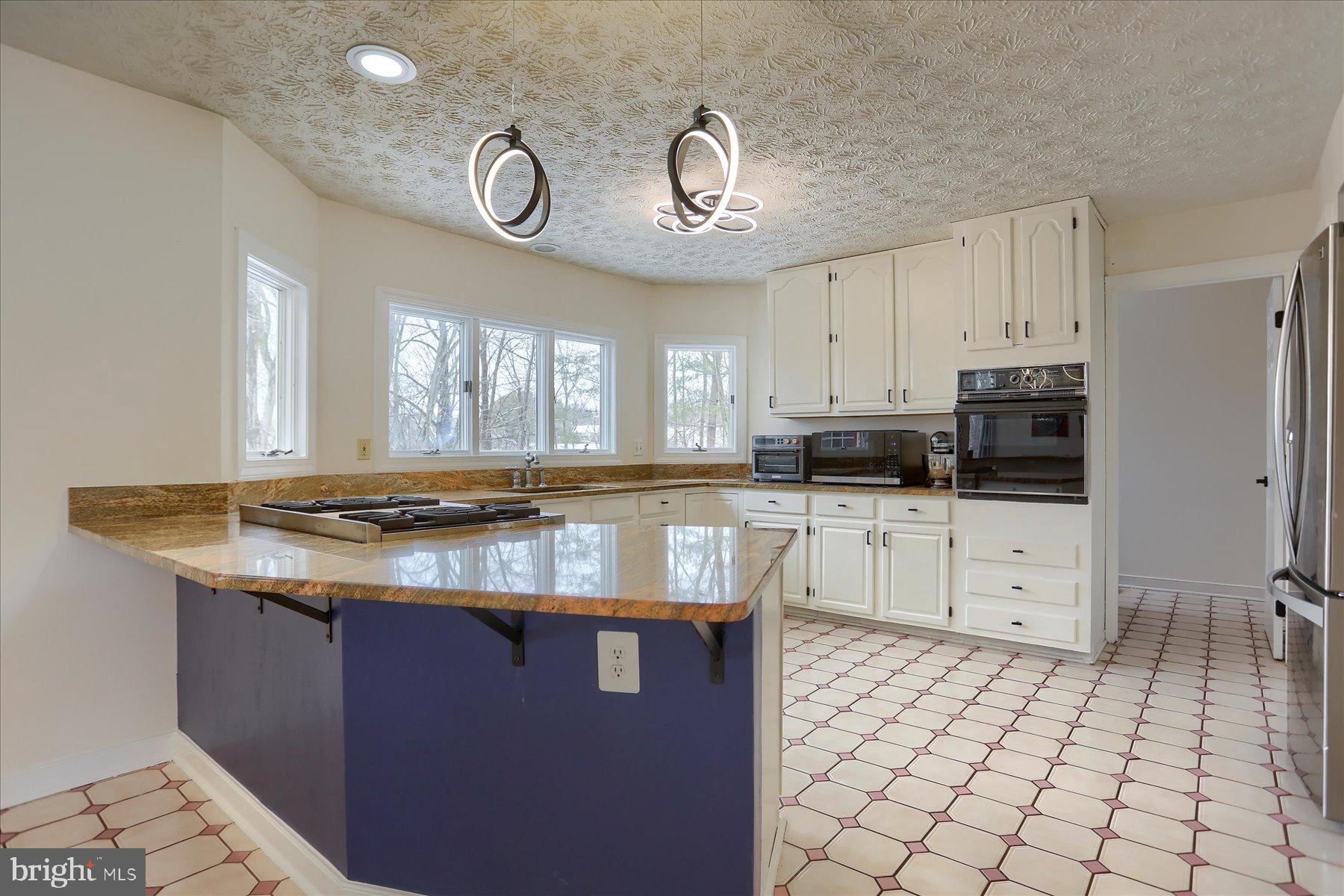 DURHAM MANOR - Residential