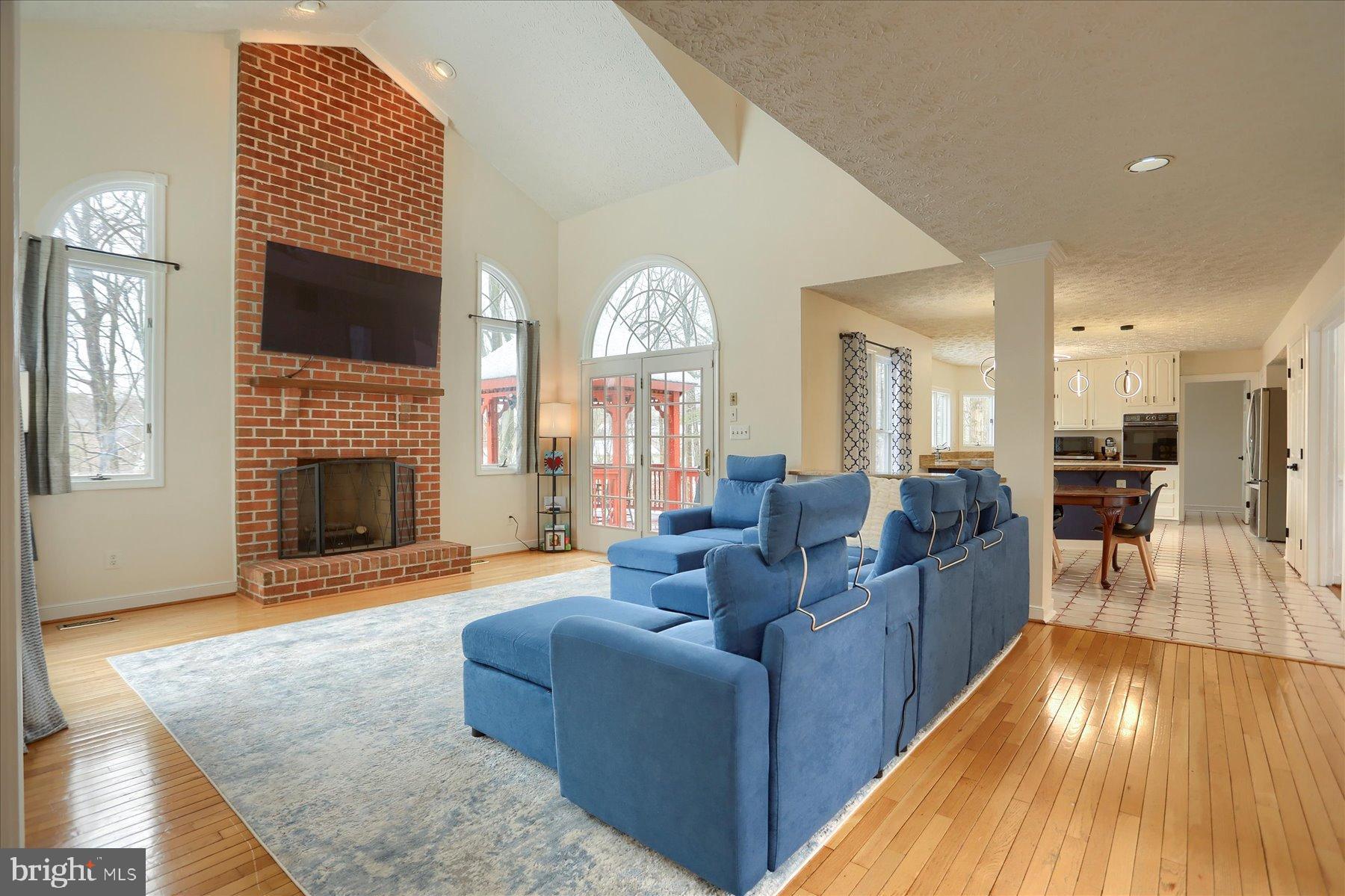 DURHAM MANOR - Residential