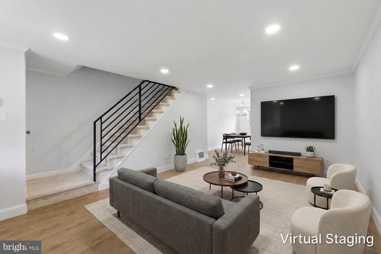 605 CRESCENT DRIVE