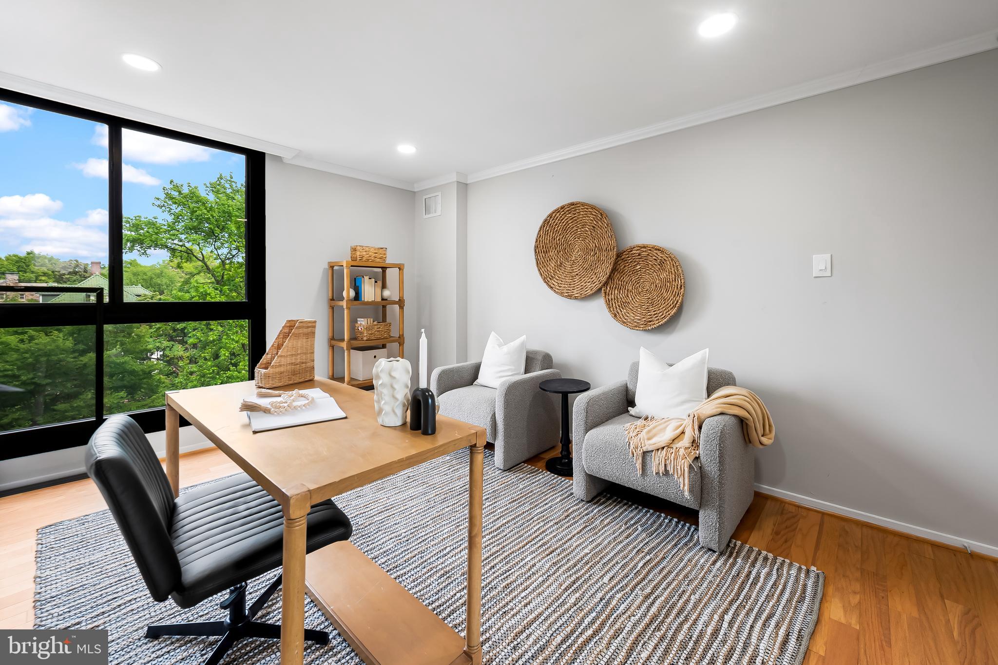 WINTHROP HOUSE - Residential