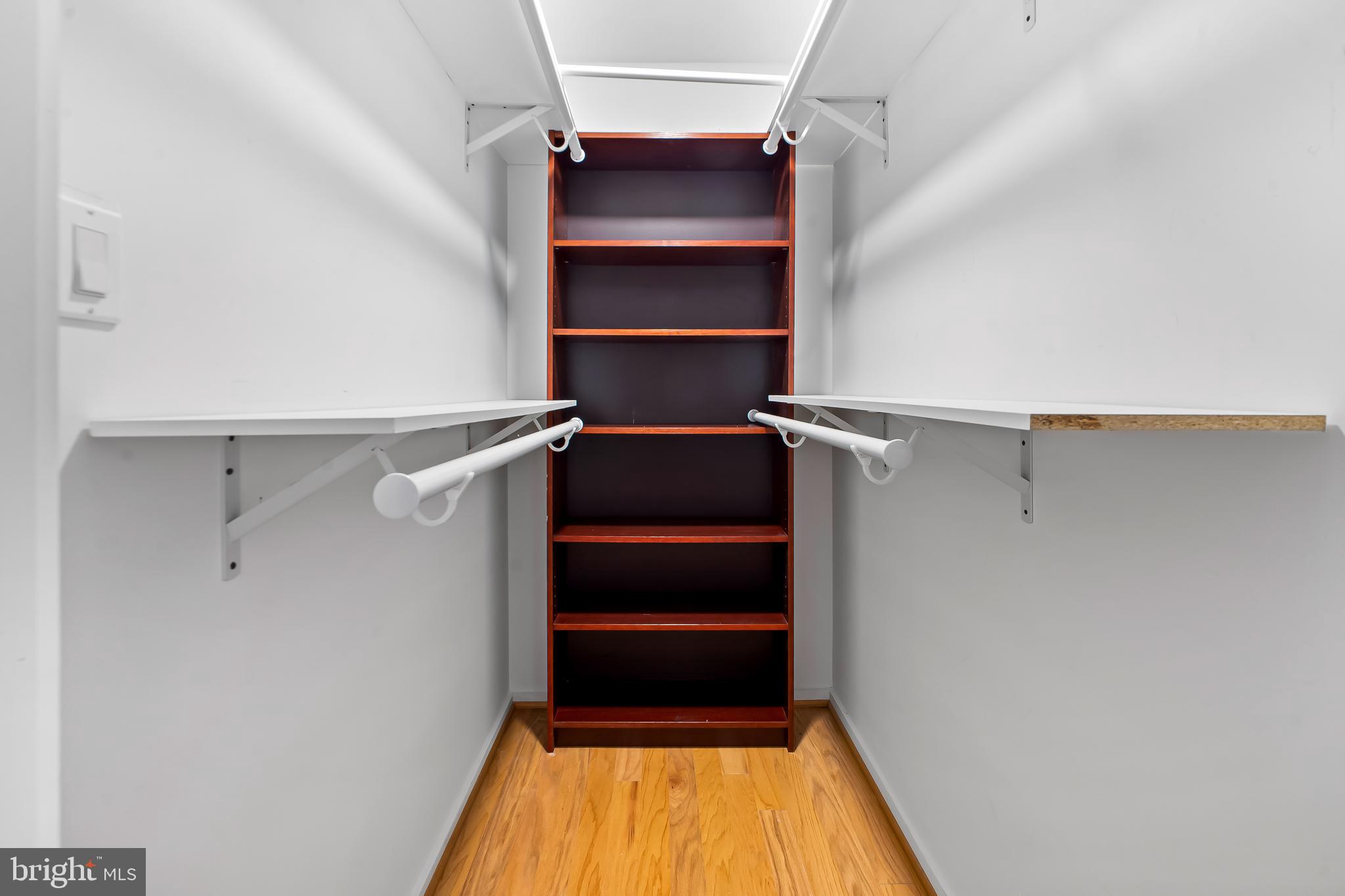 WINTHROP HOUSE - Residential