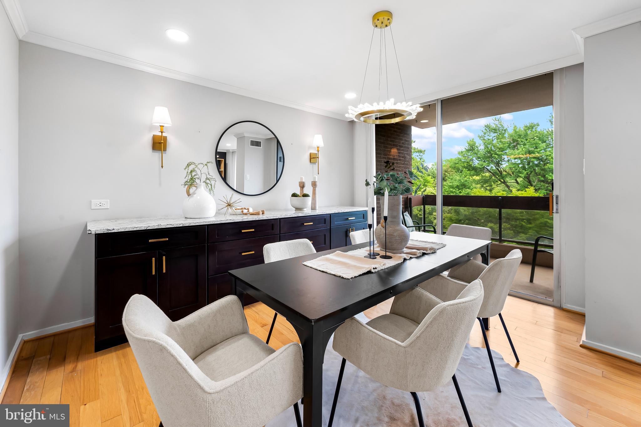 WINTHROP HOUSE - Residential