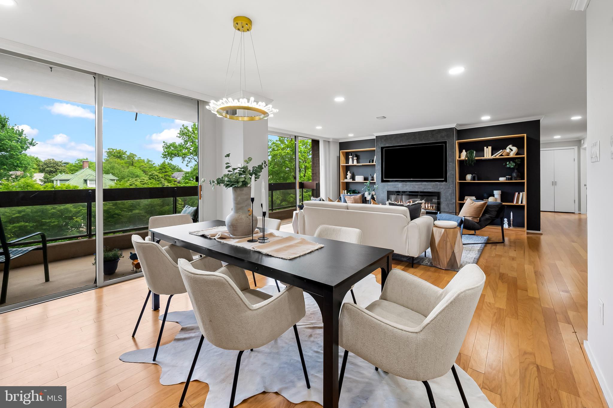 WINTHROP HOUSE - Residential