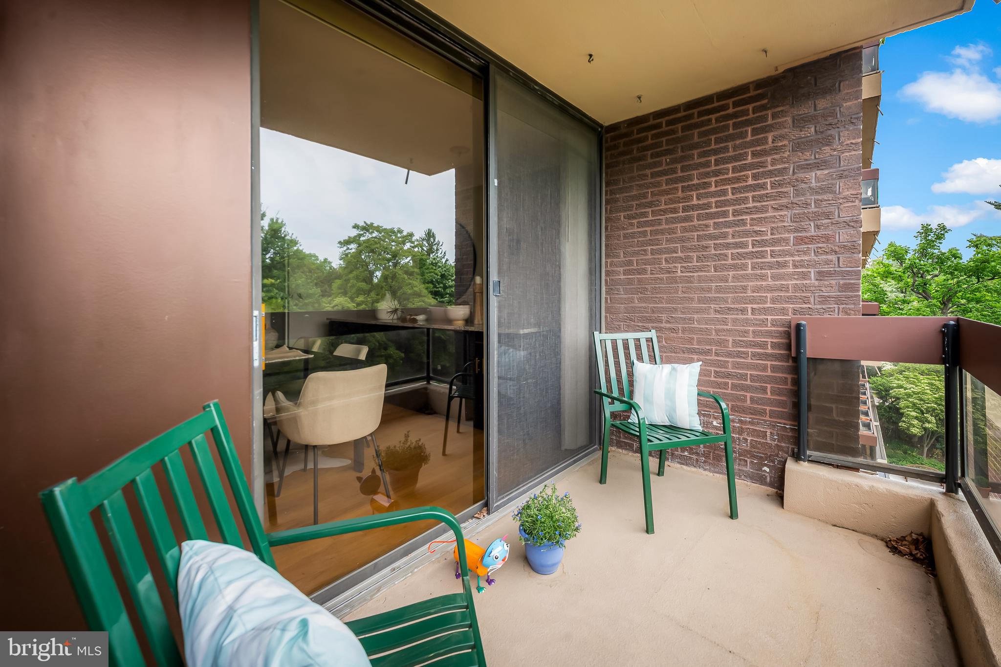 WINTHROP HOUSE - Residential