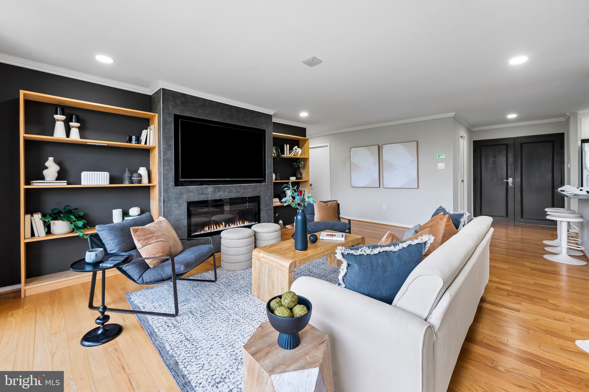 WINTHROP HOUSE - Residential