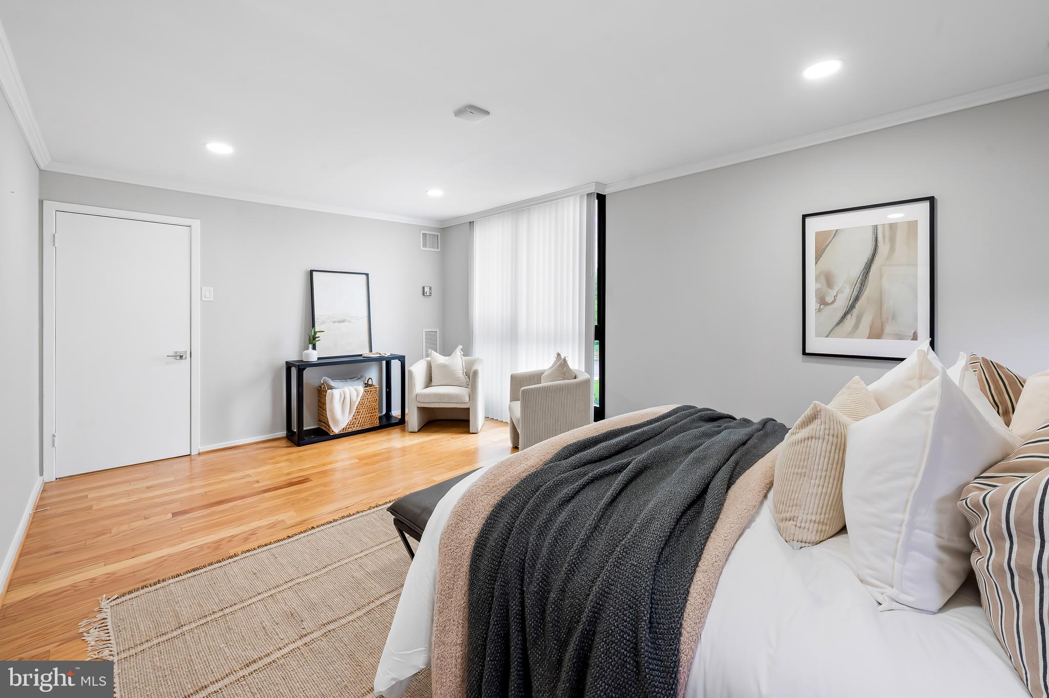 WINTHROP HOUSE - Residential